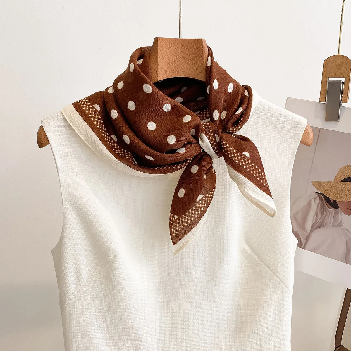Luxury Polka Dot Printed Squar - Face Scarf Mask บทวิจารณ์และราคา