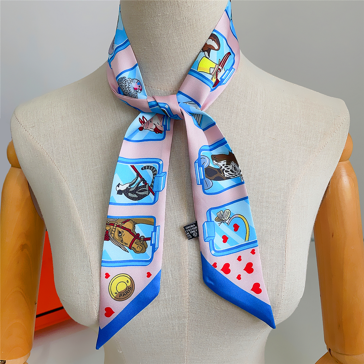 Brand Design Twill 100% Silk S - Face Scarf Mask บทวิจารณ์และราคา