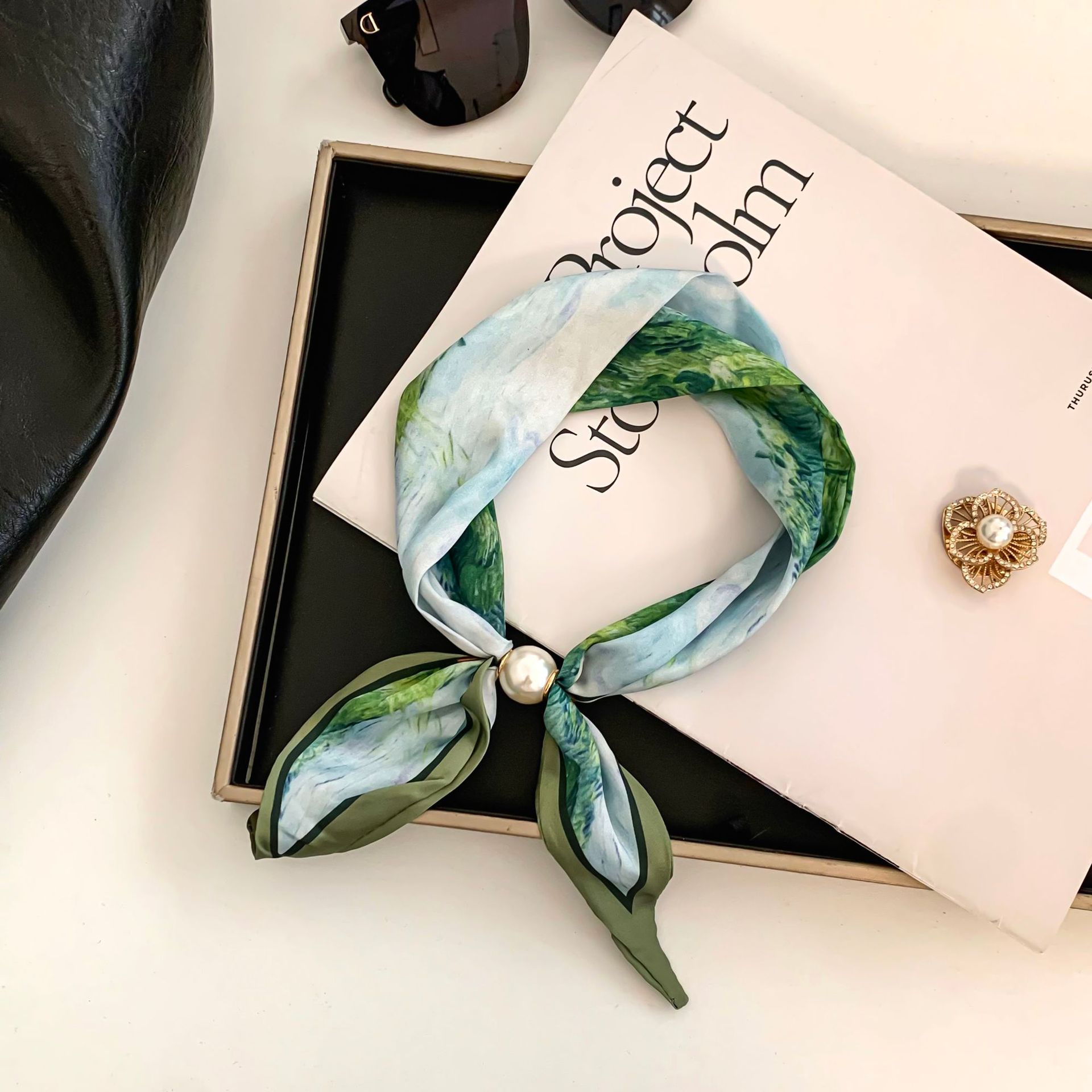 Cashew Flower Silk Scarf Effor - Ascot Neck Scarf บทวิจารณ์และราคา