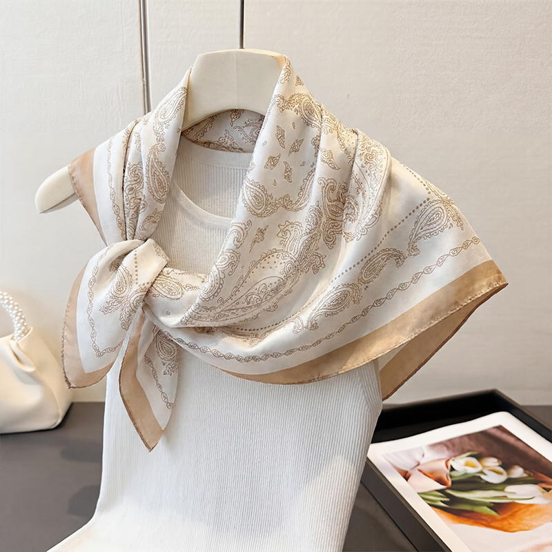 Vintage Beige Paisley Print Sq - Ascot Neck Scarf บทวิจารณ์และราคา