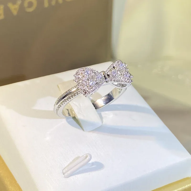 Fancy Bow Ring with Dazzling C - Tie Clip Silver บทวิจารณ์และราคา