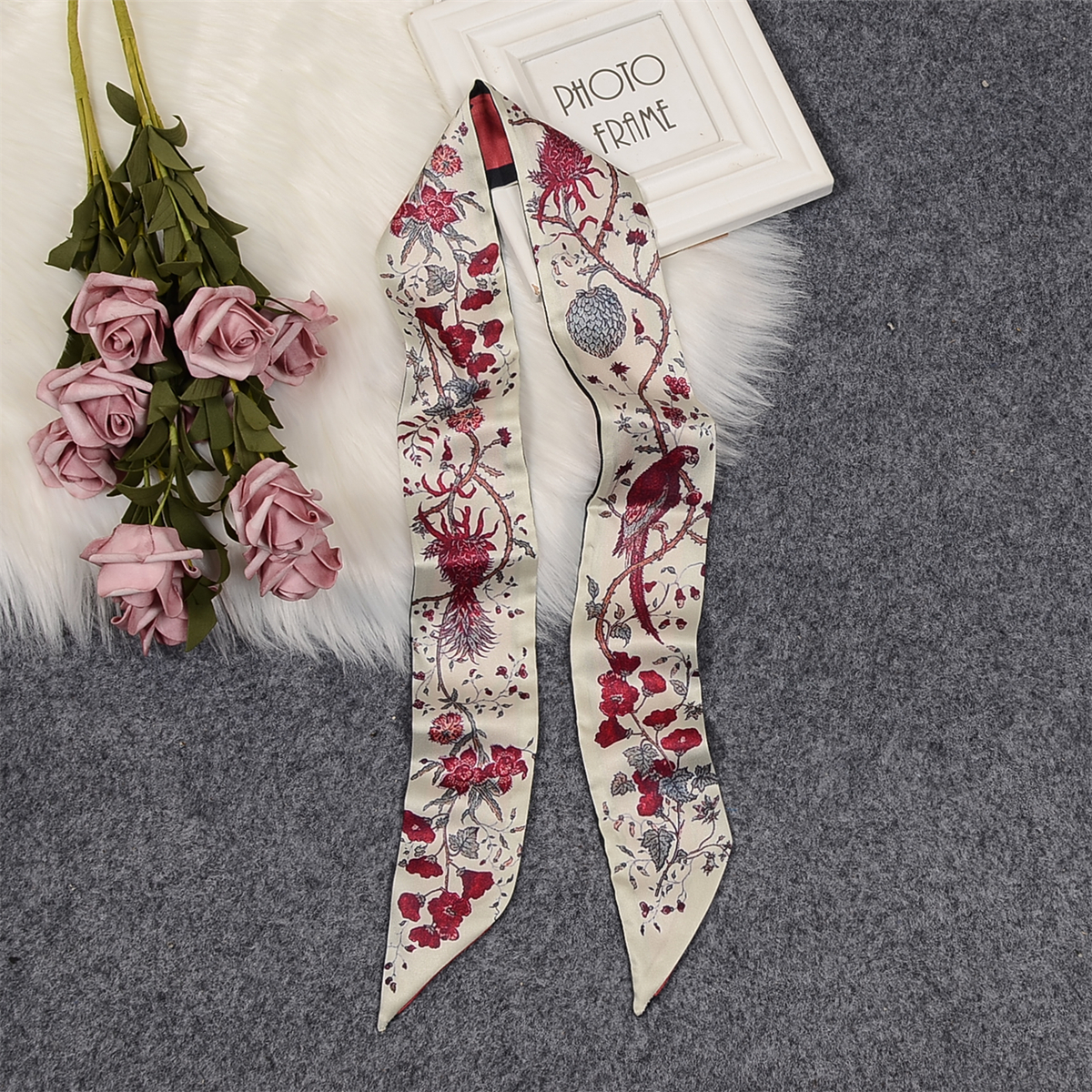 Flower Room Parrot Brand Scarf - Silk Neck Scarf บทวิจารณ์และราคา