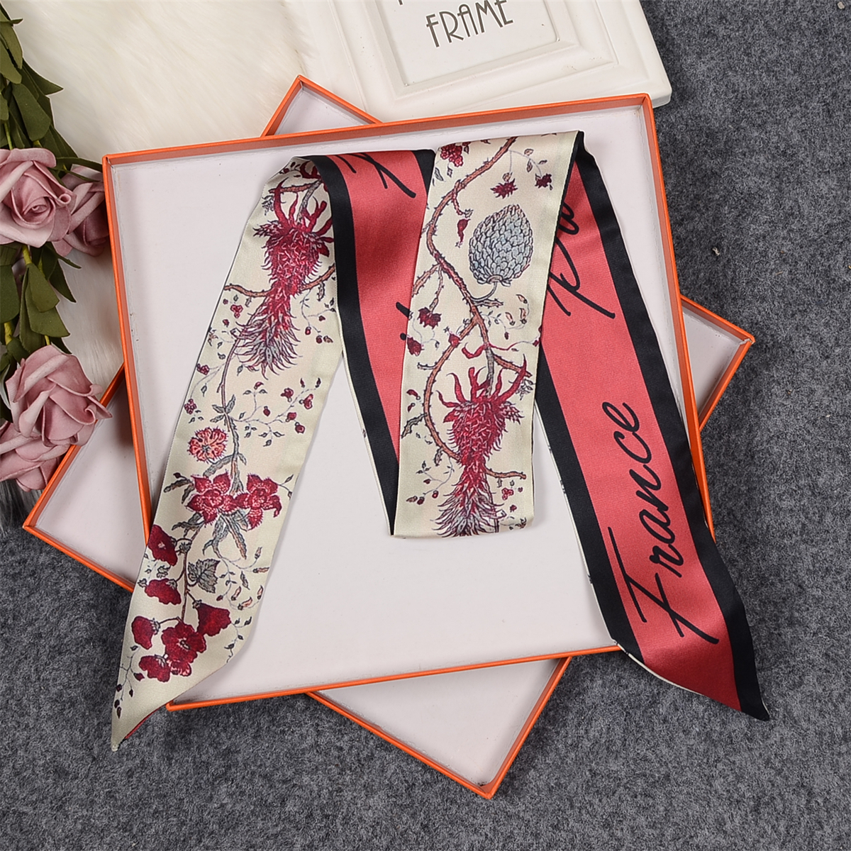 Flower Room Parrot Brand Scarf - Silk Neck Scarf บทวิจารณ์และราคา